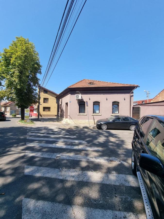 Laci Lak Oradea Εξωτερικό φωτογραφία